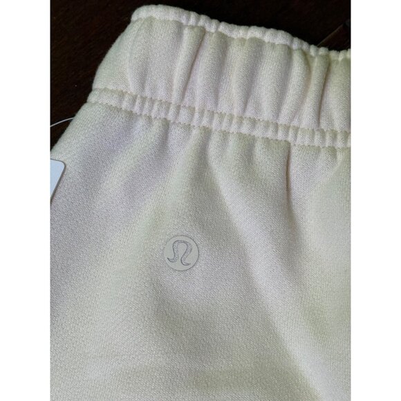 Lululemon Scuba Oversized MR Sz Large 7" Embroidered Shorts W7DEQS  in BTCR  NWT - Picture 9 of 16